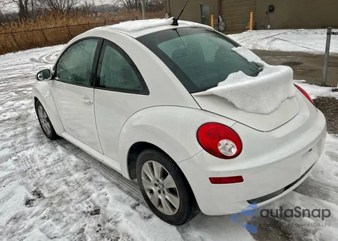 2010 Volkswagen New Beetle from USA, damaged, VIN 3VWRW3AG2AM015792
